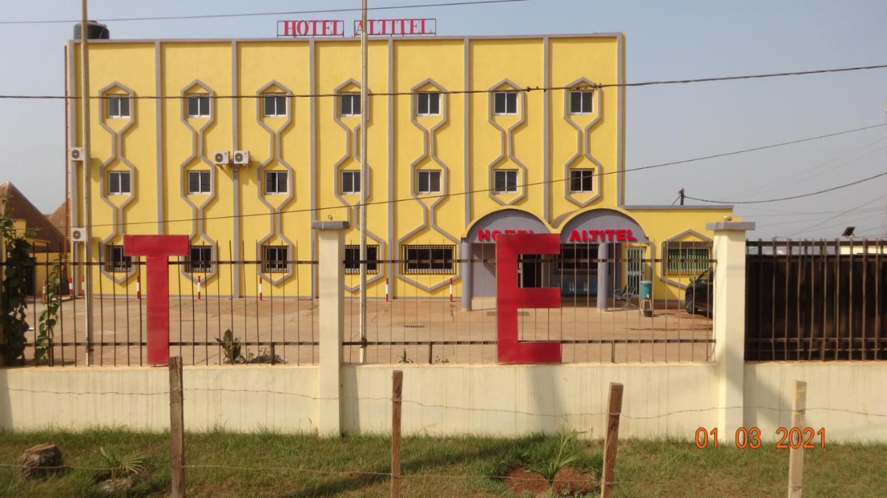Hôtel Altitel Bafoussam Buitenkant foto