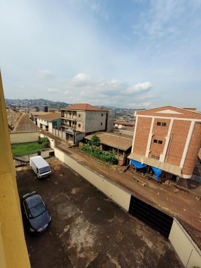 Hôtel Altitel Bafoussam Buitenkant foto