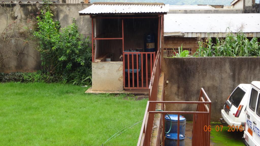 Hôtel Altitel Bafoussam Buitenkant foto