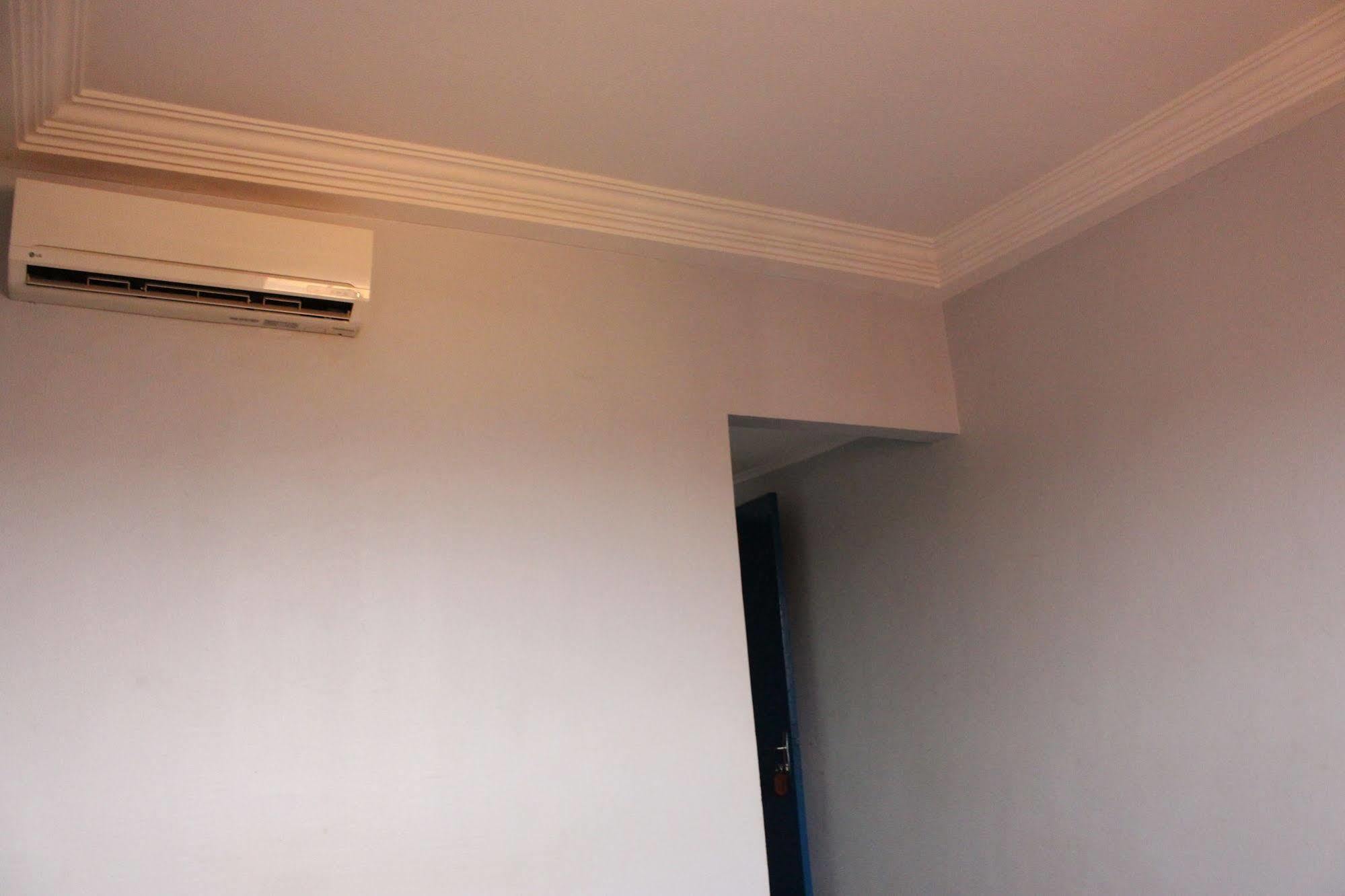 Hôtel Altitel Bafoussam Buitenkant foto