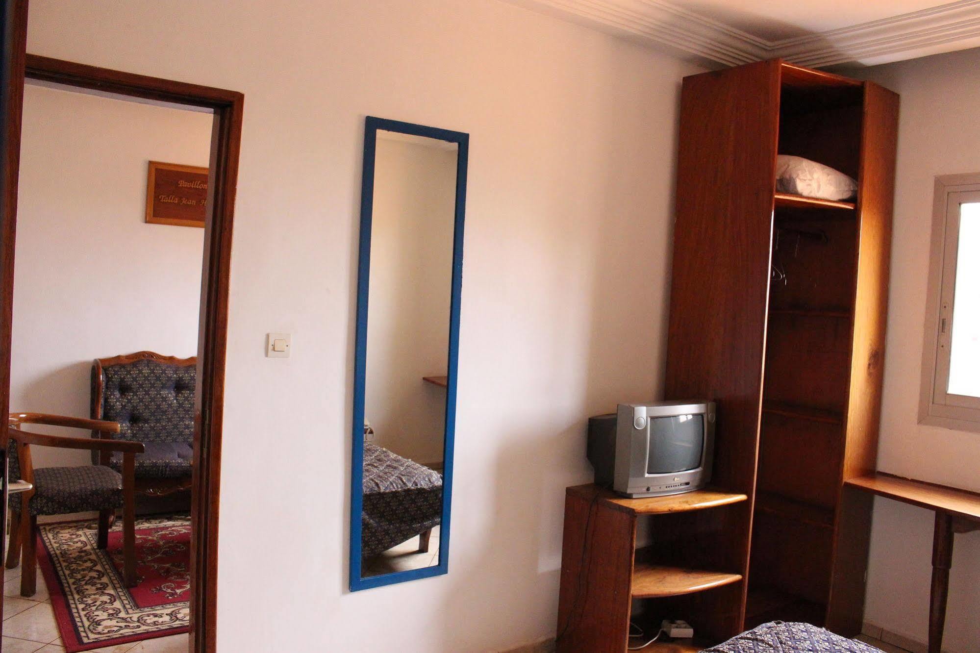 Hôtel Altitel Bafoussam Buitenkant foto